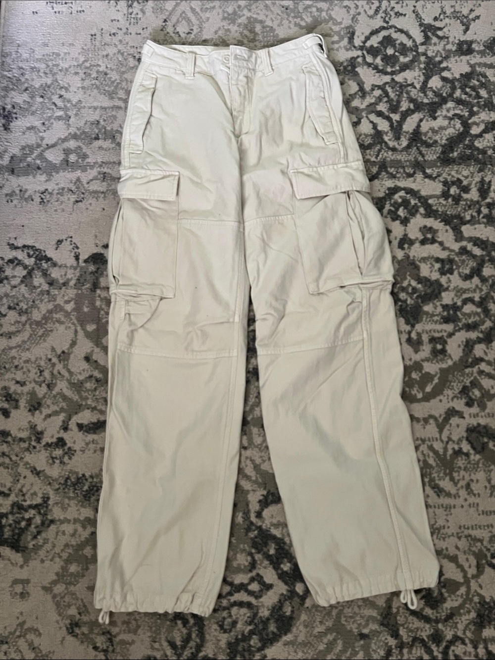 Beige Aritzia TNA Supply Cargos